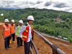 presiden-jokowi-tinjau-progress-waduk-sukamahi-dan-waduk-ciawi_20171215_161426.jpg