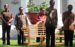 presiden-jokowi-umumkan-penurunan-harga-bbm_20150116_172851.jpg