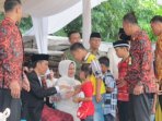presiden-jokowi-usai-shalat-ied-kunjungi-situs-tsunami-aceh_20150717_153209.jpg