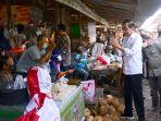 presiden-ke-pasar-karangayar.jpg