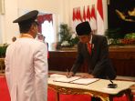 presiden-lantik-gubernur-riau_20190220_161543.jpg