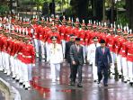 presiden-lantik-gubernur-riau_20190220_162317.jpg