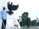 presiden-pimpin-upacara-ziarah-nasional-hari-pahlawan_20211110_191915.jpg