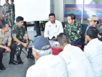 presiden-ri-jokowi-pimpin-ratas-pdb-palu-didampingi-panglima-tni_20180930_193421.jpg