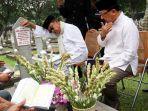 presiden-ri-ketiga-bj-habibie-nyekar.jpg
