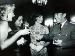 presiden-soekarno-dan-marilyn-monroe_20150807_192901.jpg