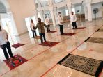 presiden-tinjau-kesiapan-normal-baru-masjid-kompleks-istana_20200604_235517.jpg