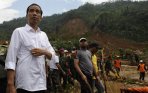 presiden-tinjau-lokasi-longsor-banjarnegara_20141215_134903.jpg