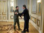 presiden-ukraina-volodymyr-zelensky-dan-menlu-as-antony-blinken-5325235.jpg