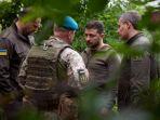 presiden-ukraina-volodymyr-zelensky-di-donetsk-ugu.jpg