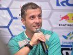 preview-persiwa-vs-persib-babak-32-besar-piala-indonesia.jpg