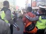 pria-diduga-peraba-paha-siswi-peserta-dugderan-ditangkap_20170524_171245.jpg
