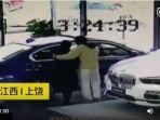 pria-rusak-mobil-bmw.jpg
