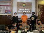 pria-yang-menodong-tukang-bangunan-di-pondok-indah-ditetapkan-jadi-tersangka.jpg