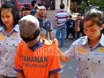 pria-yang-tega-jual-istrinya-sendiri_20180710_190035.jpg