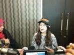 prilly-latuconsina-hangout1_20161117_110328.jpg