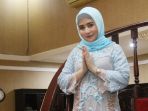 prilly-latuconsina-rayakan-lebaran_20180616_075706.jpg