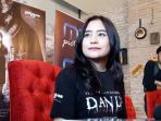 prilly-latuconsina-saat-ditemui-dalam-acara-syukuran_20170406_230709.jpg