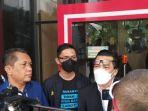 prima-laporkan-luhut-dan-erick-ke-kpk.jpg