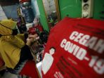 produksi-celemek-masak-berbahan-tas-bansos-covid-19_20201116_175401.jpg