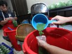 produksi-cendol-elizabeth-meningkat-sepuluh-kali-lipat_20180529_195018.jpg