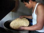 produsen-tempe-terimbas-pelemahan-rupiah-terhadap-dollar_20180908_212011.jpg