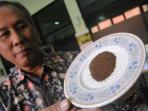 prof-djoko-teh-hijau_20141206_102711.jpg