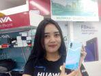 promotor-huawei-di-gerai-m2-seluler.jpg