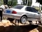 prose-pemakaman-pria-di-china-beserta-mobilnya_20180605_184141.jpg