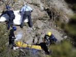 proses-evakuasi-para-korban-kecelakaan-pesawat-germanwings_20150331_141926.jpg