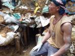 proses-evakuasi-penambang_20151030_172853.jpg