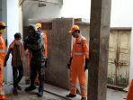 proses-evakuasi-warga-setelah-kebocoran-gas-pabrik-kimia-di-india-selatan.jpg