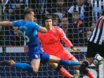 proses-gol-kedua-newcastle-united-oleh-matt-richie-saat-melawan-arsenal_20180415_225527.jpg