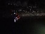 proses-pencarian-pelajar-smp-di-madiun-yang-tenggelam-di-sungai-bengawan.jpg