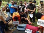 proses-rekonstruksi-kasus-pembunuhan-dan-perampokan-ahp-alias-d-15-warga-k.jpg