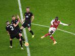 proses-terciptanya-gol-winger-arsenal-nicolas-pepe-ke-gawang-dundalk.jpg