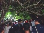prosesi-pemakaman-jenazah-pelawak-budi-anduk-2_20160111_195510.jpg
