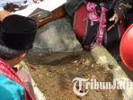 prosesi-pemindahan-makam-ibrahim-tan-malaka_20170222_124637.jpg