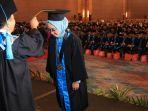 prosesi-wisuda-universitas-esa-unggul.jpg