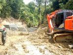 proyek-di-dalam-hutan-indung-di-nunukan_20160615_101138.jpg