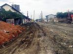 proyek-double-track-pt-kai-resahkan-pengguna-jalan_1_20160618_142630.jpg