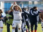 psg-juara-liga-perancis_20160313_232501.jpg