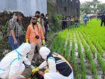 psk-berumur-55-tahun-ditemukan-tewas-di-sawah-sempat-mutah-darah-ini-kesaksian-rekan-korban.jpg
