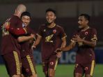 psm-makasar-hadapi-psis-semarang_20221219_215500.jpg