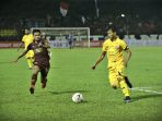 psm-makassar-vs-semen-padang-di-laga-liga-1_20190521_112949.jpg