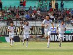 psms-medan-lawan-psps-riau_20170823_222430.jpg