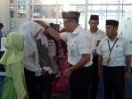 pt-ap-ii-santuni-200-yatim-piatu-dan-dhuafa_20160624_160140.jpg