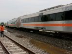 pt-kai-semarang-tambah-jasa-pelayanan-pengiriman-barang_20201102_131601.jpg