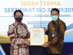 pt-kai-terima-sertifikat-iso-smap.jpg