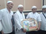 pt-pos-indonesia-regional-4-jakarta-zikir-dan-doa-dipimpin-ustadz-arifin-ilham_20170125_210816.jpg
